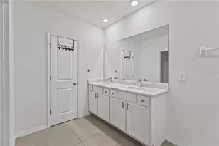 5750 Cape Primrose Dr, Sarasota, FL 34232 - Photo 24