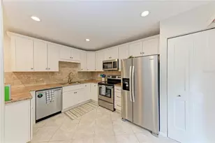 1709 Clower Creek Dr, Sarasota, FL 34231 - Photo 12