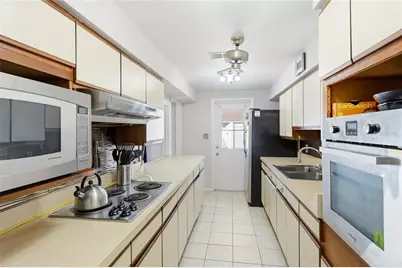 616 Saint Andrews Drive, Sarasota, FL 34243 - Photo 8