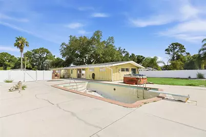 616 Saint Andrews Drive, Sarasota, FL 34243 - Photo 22