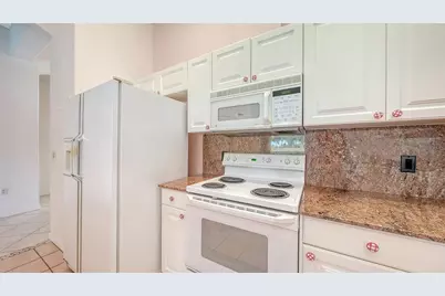 8928 Whitemarsh Avenue, Sarasota, FL 34238 - Photo 24