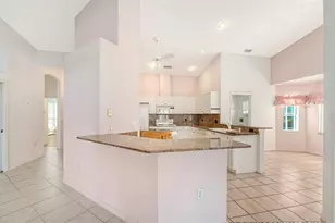 8928 Whitemarsh Ave, Sarasota, FL 34238 - Photo 20