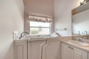 8928 Whitemarsh Ave, Sarasota, FL 34238 - Photo 34