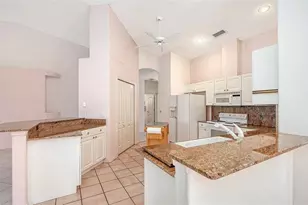 8928 Whitemarsh Ave, Sarasota, FL 34238 - Photo 28