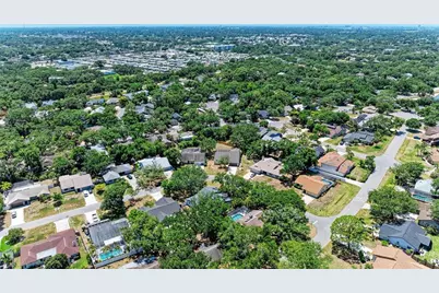 830 Hammockwood Court, Sarasota, FL 34232 - Photo 32