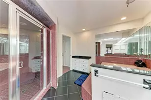 830 Hammockwood Ct, Sarasota, FL 34232 - Photo 14