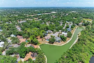 830 Hammockwood Ct, Sarasota, FL 34232 - Photo 34
