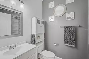 4138 Central Sarasota Pkwy, Sarasota, FL 34238 - Photo 16