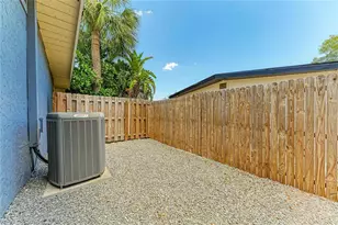 2616 Wood St, Sarasota, FL 34237 - Photo 18