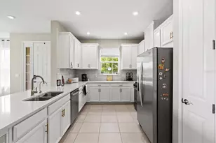 10254 Morning Mist Ln, Sarasota, FL 34241 - Photo 8