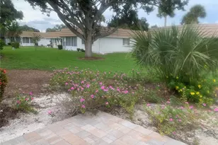 2310 Canalbluff Pl, Sarasota, FL 34231 - Photo 14