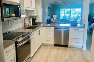 2310 Canalbluff Pl, Sarasota, FL 34231 - Photo 20