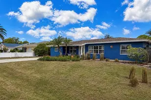 1320 Laurel Ave, Venice, FL 34285 - Photo 2