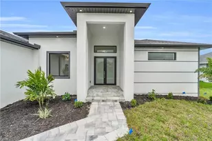 15401 Aqua Cir, Port Charlotte, FL 33981 - Photo 4