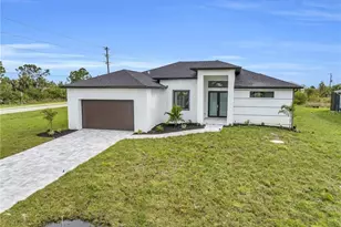 15401 Aqua Cir, Port Charlotte, FL 33981 - Photo 2