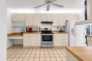 948 Winter Garden Dr, Sarasota, FL 34243 - Photo 14