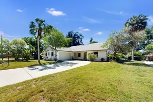 948 Winter Garden Dr, Sarasota, FL 34243 - Photo 44