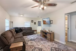 1014 27th Ave W, Palmetto, FL 34221 - Photo 4