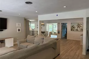 7503 Starfish Dr, Sarasota, FL 34231 - Photo 6