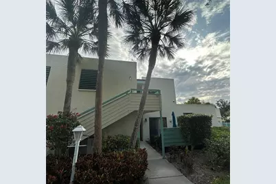 619 Spring Lakes Boulevard, Bradenton, FL 34210 - Photo 2