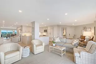101 Benjamin Franklin Dr, Sarasota, FL 34236 - Photo 8