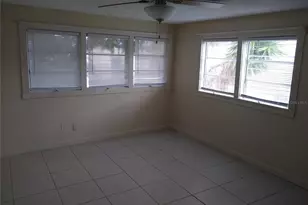 205 52nd Ave Dr W, Bradenton, FL 34207 - Photo 4