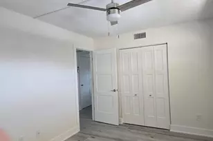 1300 N Portofino Dr, Sarasota, FL 34242 - Photo 36