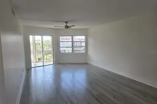 1300 N Portofino Dr, Sarasota, FL 34242 - Photo 20