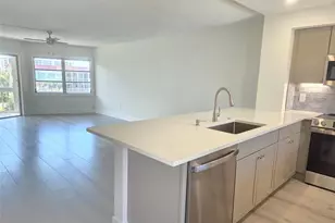 1300 N Portofino Dr, Sarasota, FL 34242 - Photo 10
