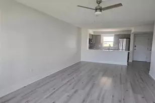 1300 N Portofino Dr, Sarasota, FL 34242 - Photo 22