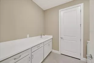 18025 Harwich Pl, Bradenton, FL 34202 - Photo 46