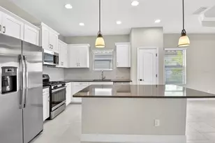 4417 Amalfi Ave, Sarasota, FL 34243 - Photo 14
