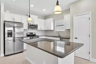 4417 Amalfi Ave, Sarasota, FL 34243 - Photo 4