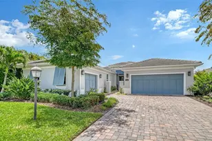 7700 Sandhill Lake Dr, Sarasota, FL 34241 - Photo 2