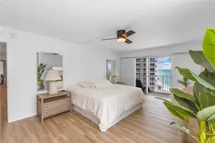 2301 Gulf of Mexico Dr, Longboat Key, FL 34228 - Photo 32