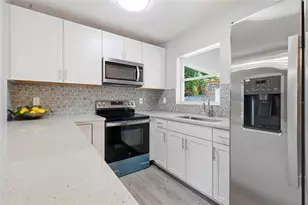 2827 22nd St W, Bradenton, FL 34205 - Photo 4