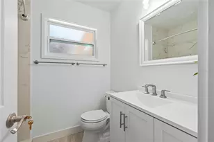2827 22nd St W, Bradenton, FL 34205 - Photo 16
