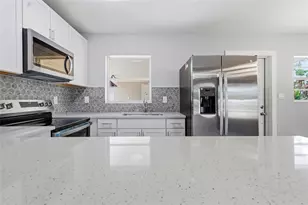 2827 22nd St W, Bradenton, FL 34205 - Photo 6
