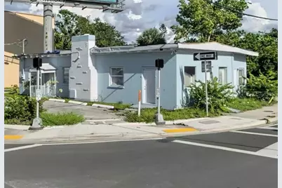 904 7th Avenue E, Bradenton, FL 34208 - Photo 2