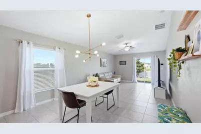 15455 Broad Brush Drive, Sun City Center, FL 33573 - Photo 8