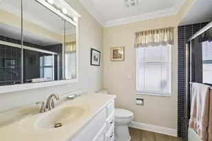 530 Magellan Dr, Sarasota, FL 34243 - Photo 16
