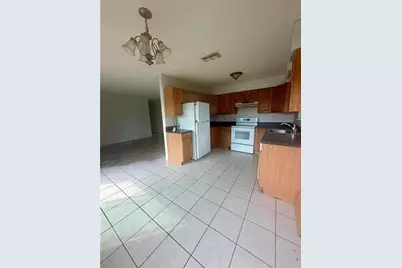 9328 SE Maricamp Road, Ocala, FL 34472 - Photo 4
