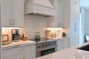 2209 Avenue B, Bradenton Beach, FL 34217 - Photo 12