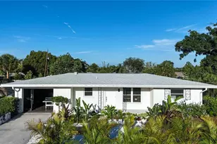2513 Croton Ave, Sarasota, FL 34239 - Photo 4