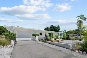 2513 Croton Ave, Sarasota, FL 34239 - Photo 6
