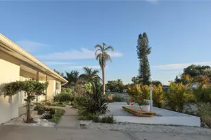 2513 Croton Ave, Sarasota, FL 34239 - Photo 2