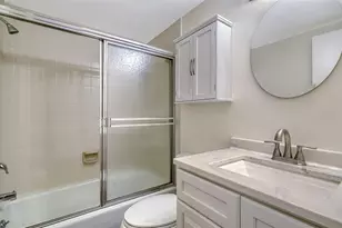 2247 Bispham Rd, Sarasota, FL 34231 - Photo 26