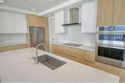 301 Quay Commons #1011, Sarasota, FL 34236 - Photo 16