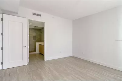 301 Quay Commons #1011, Sarasota, FL 34236 - Photo 24