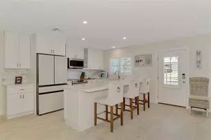 5628 Cape Leyte Dr, Sarasota, FL 34242 - Photo 32